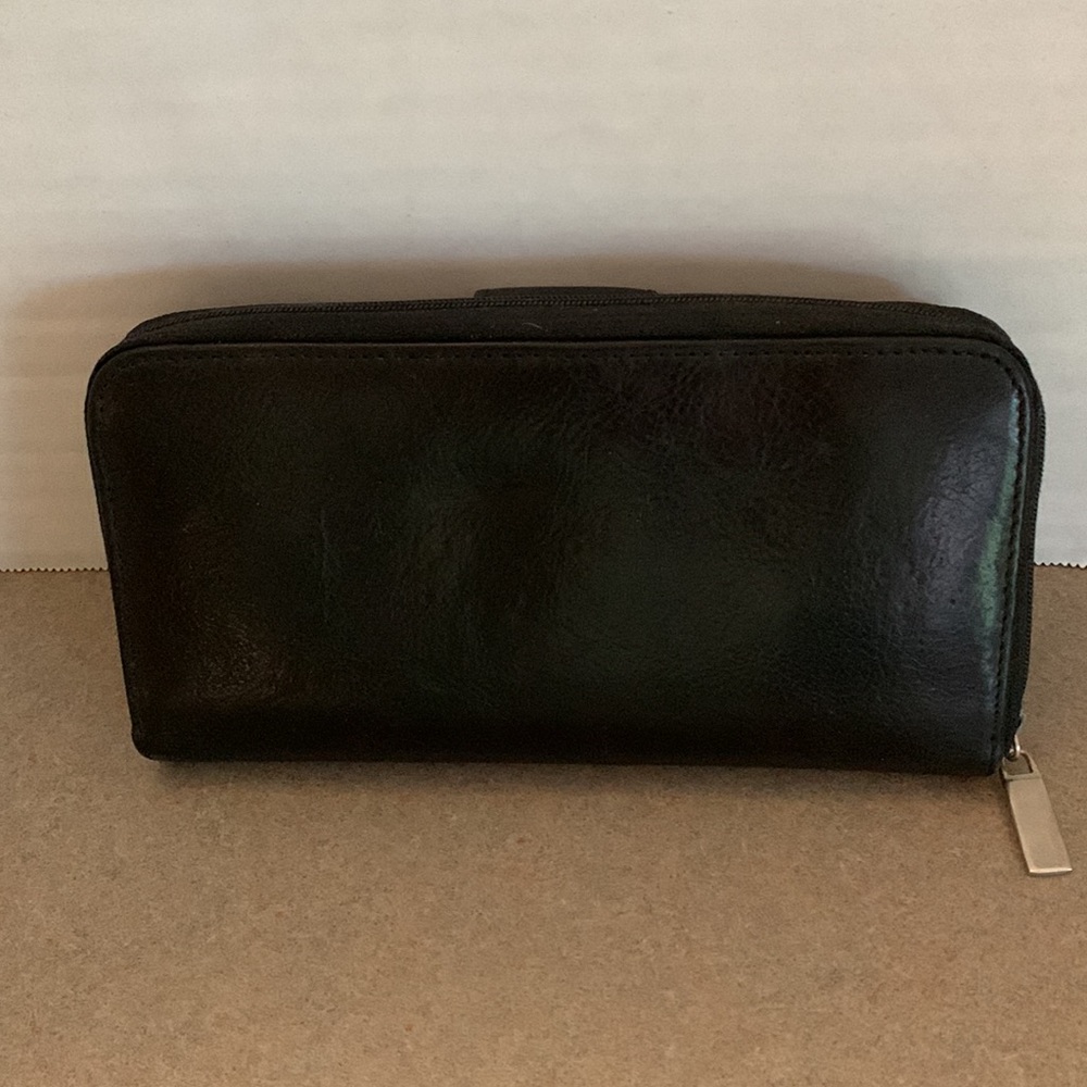 Wilson Leather Black Leather Wallet - Picture 2 of 8